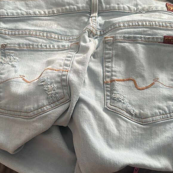 7 For All Mankind Josefina Skinny Boyfriend Lightwash Distressed Jean size 27 - Picture 10 of 11